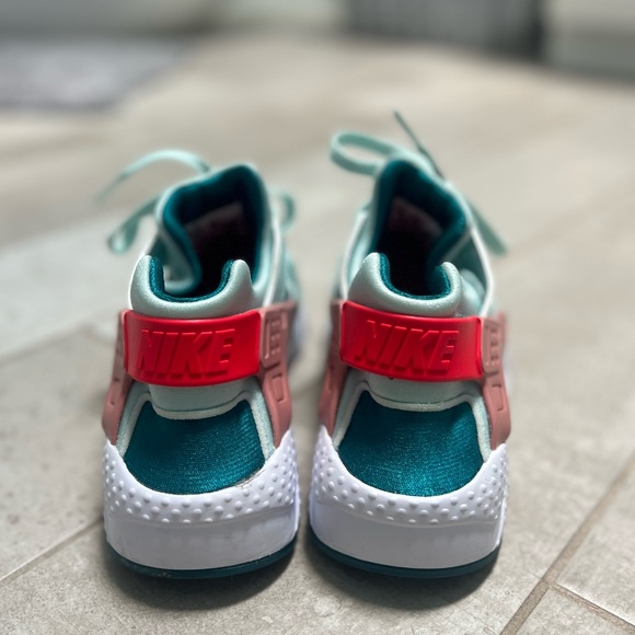 Nike Huaraches, excellent condition - Picture 5 of 5